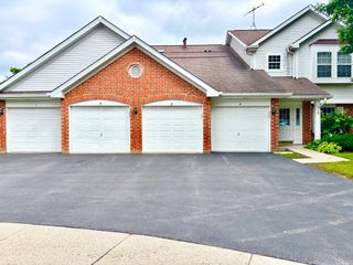 315 Ashbury Court 3, Roselle, IL 60172
