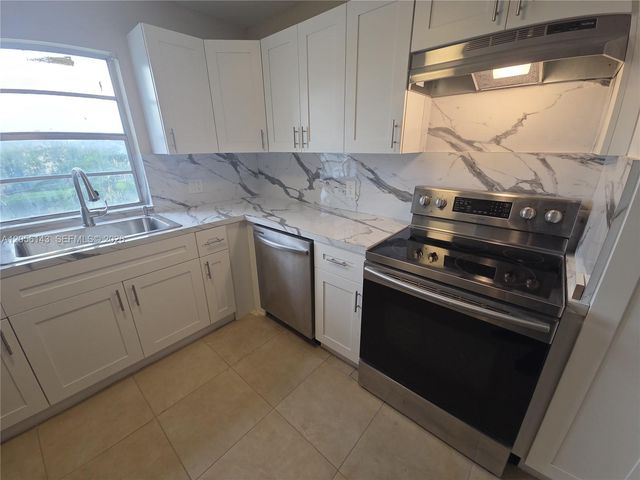 2025 NE 164th Street 309, North Miami Beach, FL 33162