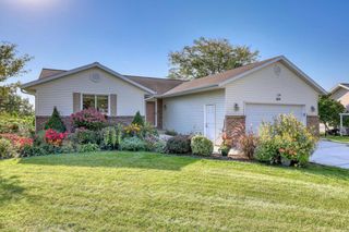 829 Royal DRIVE, West Bend, WI 53090