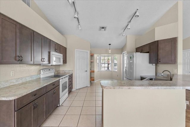 307 STERLING DRIVE, Winter Haven, FL 33884