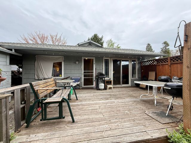 920 SW Pine Street, Grants Pass, OR 97526