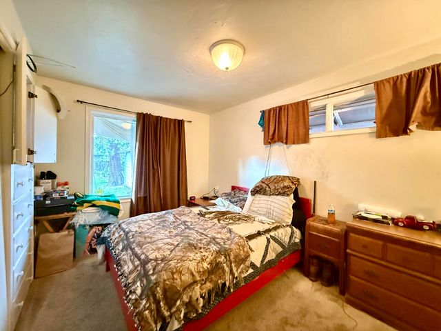 920 SW Pine Street, Grants Pass, OR 97526