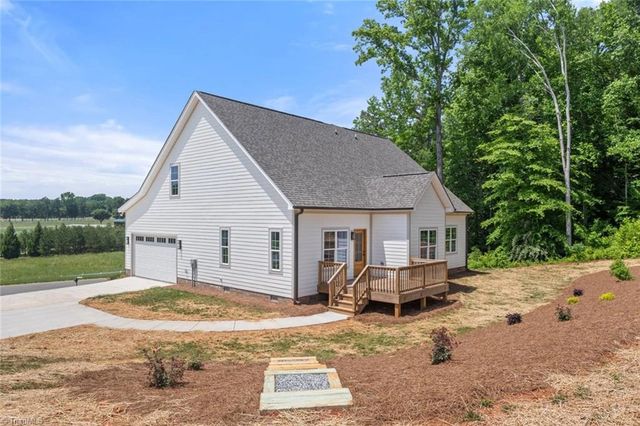 153 Summerlyn Drive, Mocksville, NC 27028