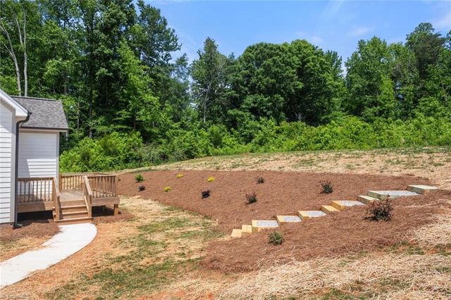 153 Summerlyn Drive, Mocksville, NC 27028