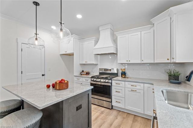 153 Summerlyn Drive, Mocksville, NC 27028