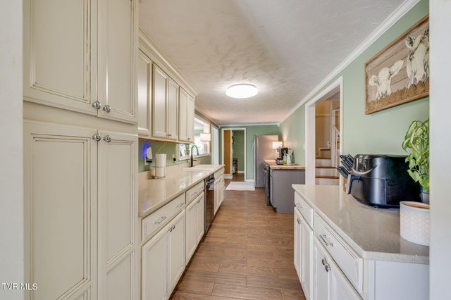 156 Simpson Road, Church Hill, TN 37642