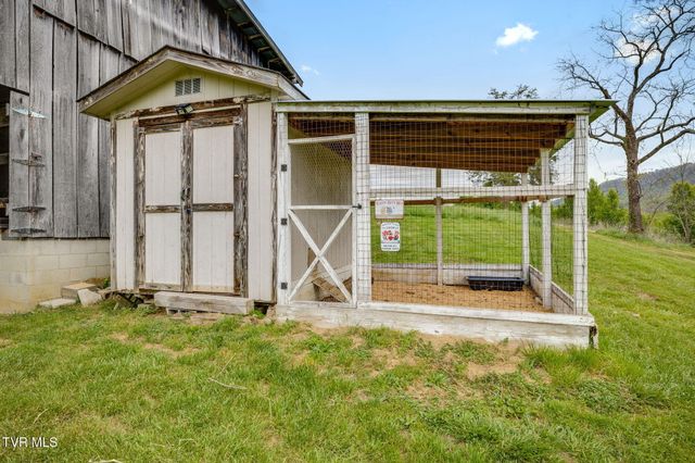 156 Simpson Road, Church Hill, TN 37642