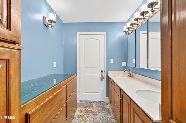 24327 North Fork River Road, Abingdon, VA 24210