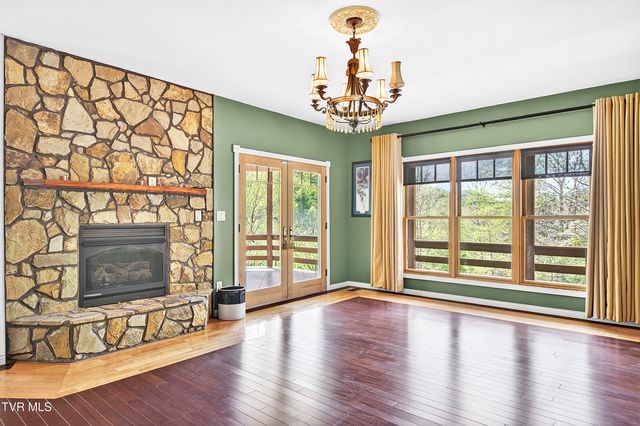24327 North Fork River Road, Abingdon, VA 24210