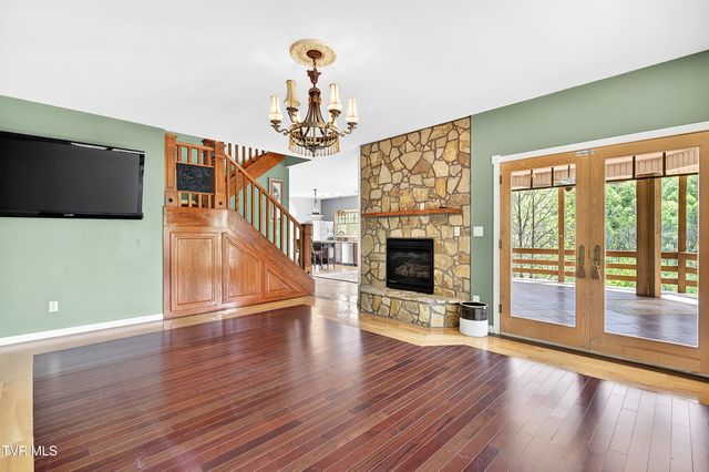 24327 North Fork River Road, Abingdon, VA 24210