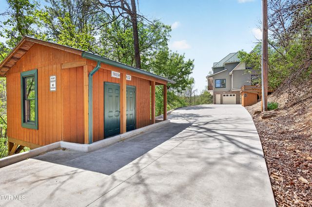 24327 North Fork River Road, Abingdon, VA 24210
