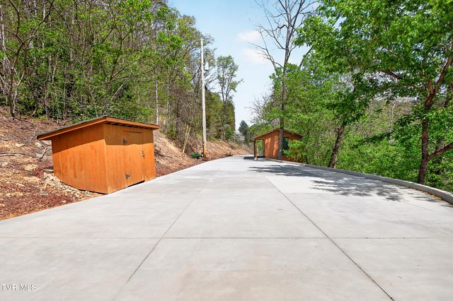 24327 North Fork River Road, Abingdon, VA 24210