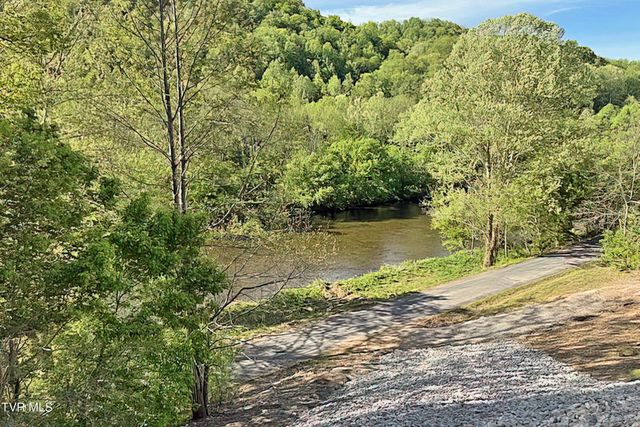 24327 North Fork River Road, Abingdon, VA 24210