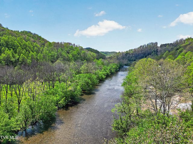 24327 North Fork River Road, Abingdon, VA 24210