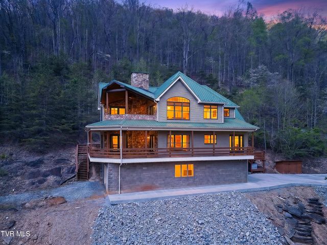 24327 North Fork River Road, Abingdon, VA 24210