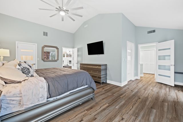 11 Brenthaven 11, Avon, CT 06001