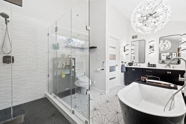 11 Brenthaven 11, Avon, CT 06001