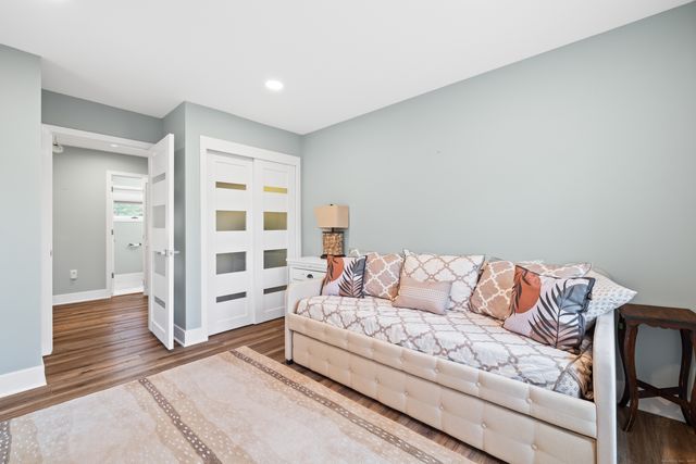 11 Brenthaven 11, Avon, CT 06001