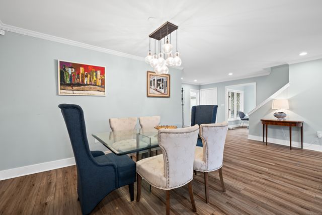 11 Brenthaven 11, Avon, CT 06001