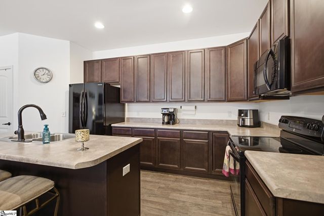 107 Silo Alley, Seneca, SC 29672