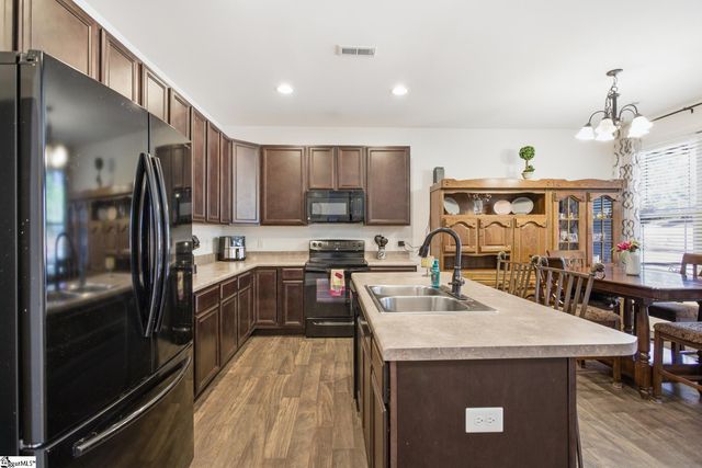 107 Silo Alley, Seneca, SC 29672