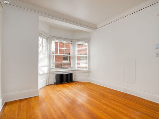 2083 Nw JOHNSON St 41, Portland, OR 97209