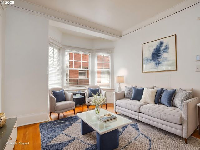 2083 Nw JOHNSON St 41, Portland, OR 97209