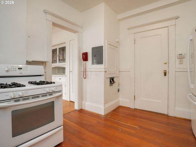 2083 Nw JOHNSON St 41, Portland, OR 97209