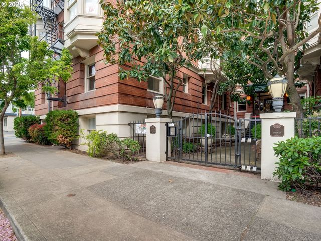 2083 Nw JOHNSON St 41, Portland, OR 97209