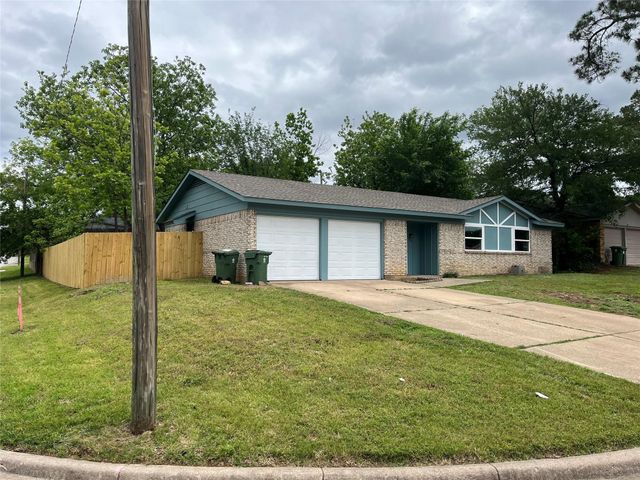 2501 Bent Tree Lane, Arlington, TX 76016