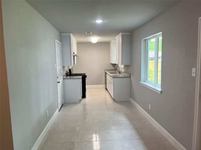 2501 Bent Tree Lane, Arlington, TX 76016