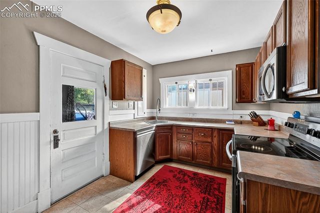 1220 E Platte Avenue, Colorado Springs, CO 80909