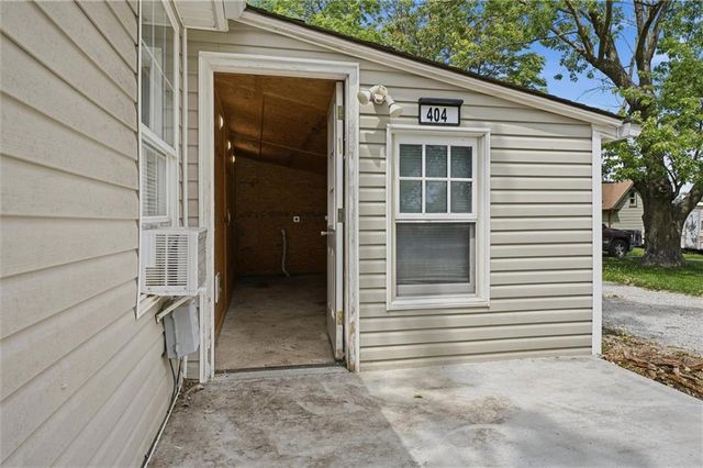 404 Salem Road, Excelsior Springs, MO 64024
