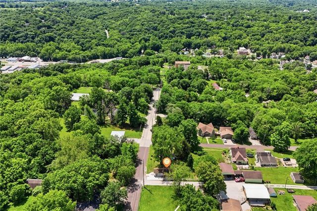 404 Salem Road, Excelsior Springs, MO 64024