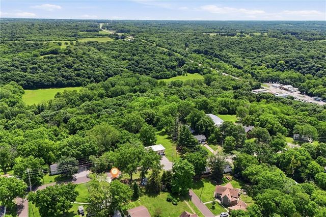 404 Salem Road, Excelsior Springs, MO 64024