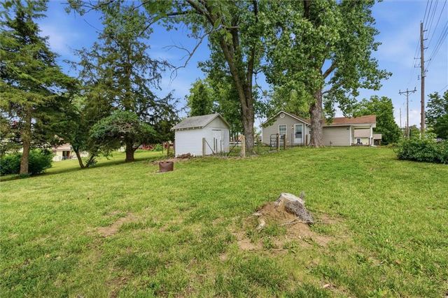 404 Salem Road, Excelsior Springs, MO 64024