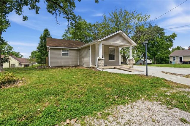 404 Salem Road, Excelsior Springs, MO 64024