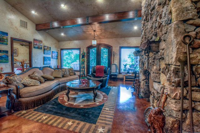 168 Golden Oak Place, Hot Springs, AR 71913