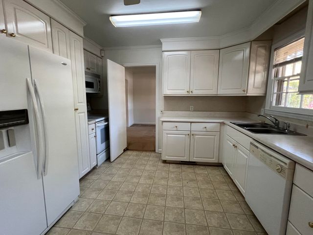 204 Gervais Street, Walterboro, SC 29488