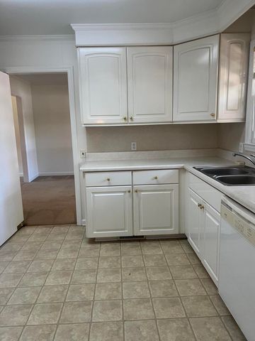 204 Gervais Street, Walterboro, SC 29488