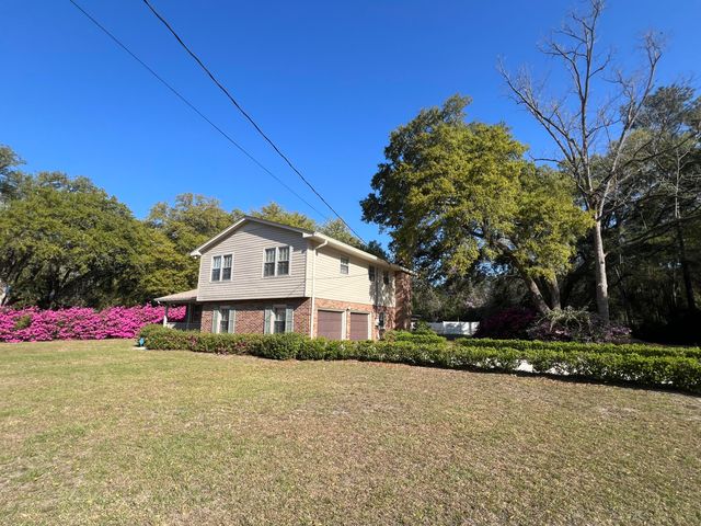 204 Gervais Street, Walterboro, SC 29488
