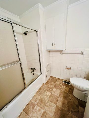 204 Gervais Street, Walterboro, SC 29488