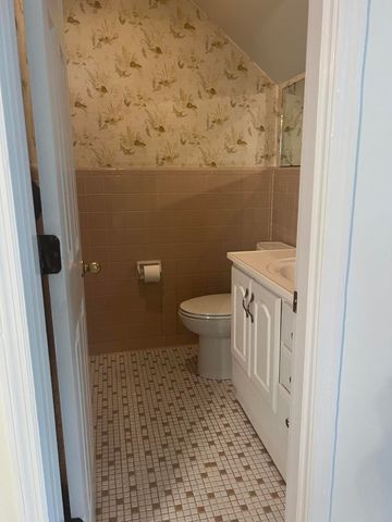 204 Gervais Street, Walterboro, SC 29488