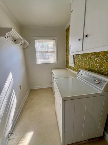 204 Gervais Street, Walterboro, SC 29488