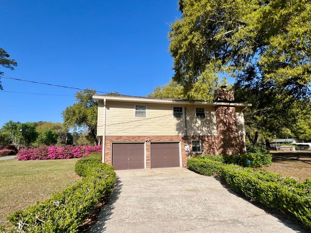 204 Gervais Street, Walterboro, SC 29488