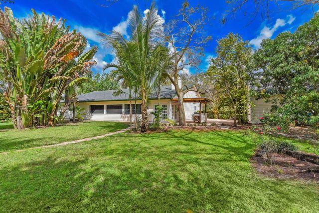 16244 E Downers Drive, Loxahatchee, FL 33470