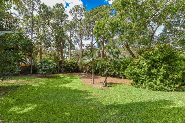 16244 E Downers Drive, Loxahatchee, FL 33470