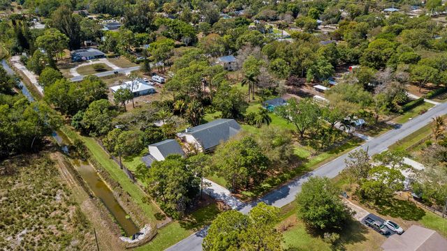 16244 E Downers Drive, Loxahatchee, FL 33470