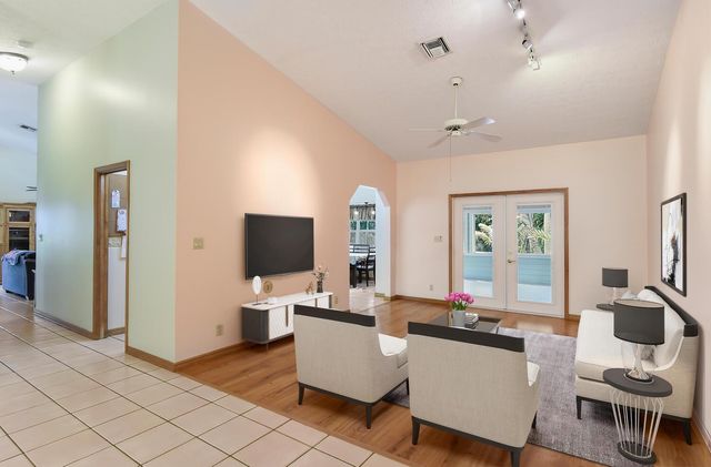 16244 E Downers Drive, Loxahatchee, FL 33470