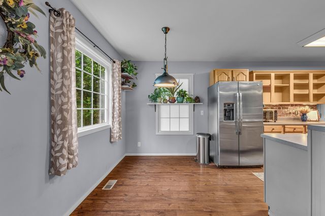 7644 County Road 8280, West Plains, MO 65775